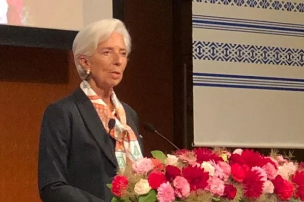 Lagarde: economia da zona do euro desacelera ante pressão da guerra na Ucrânia