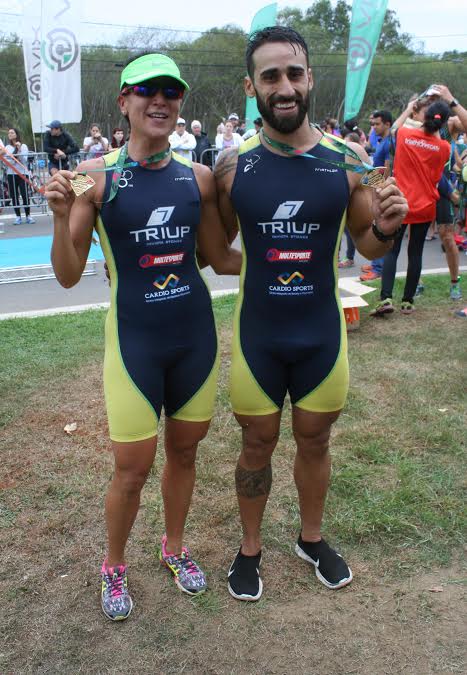 Felipe e Carolina vencem e ficam próximos de título do Estadual de Triathlon