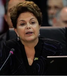 Dilma divulga nota em que lamenta morte de Campos