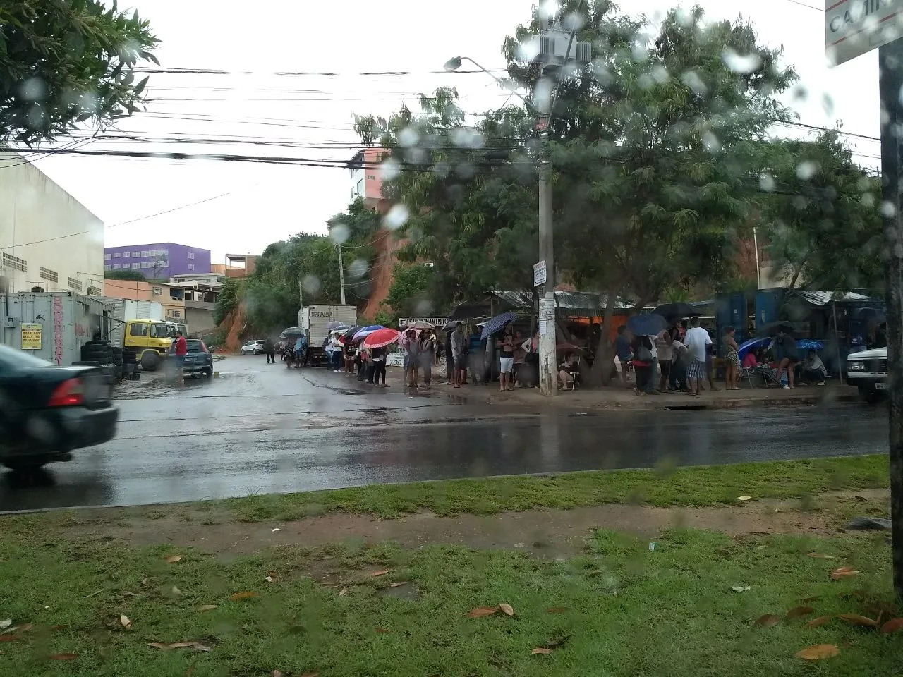 Eleitores fazem fila em cartórios da GV para regularizar o título