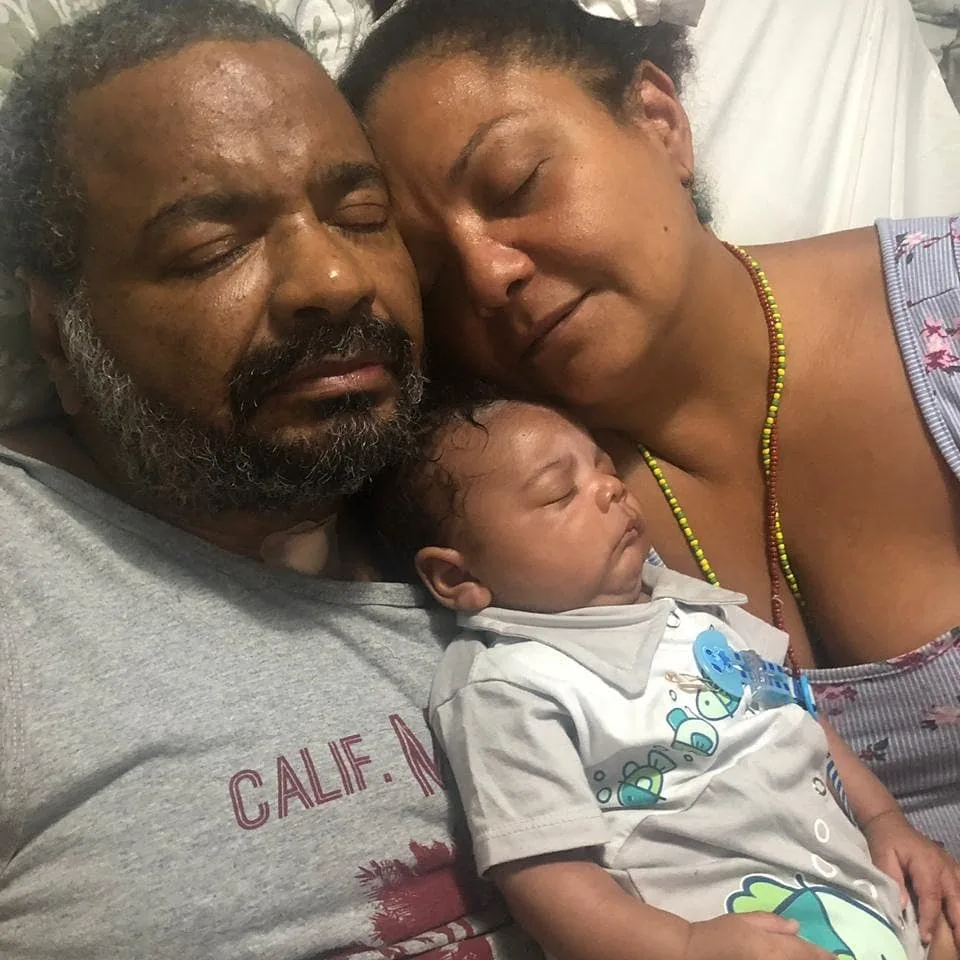 Mulher de Arlindo Cruz publica foto do sambista com o neto