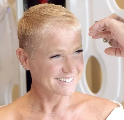 Saiba por que Xuxa resolveu raspar o cabelo