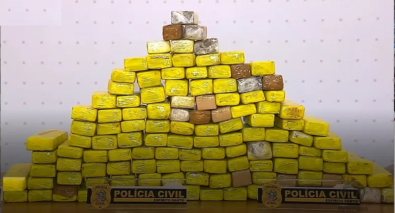 Polícia apreende mais de 100kg de maconha dentro de casa em Vila Velha