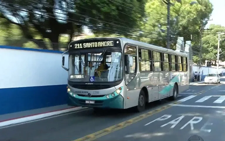 Só no cartão! Ônibus de Vitória não vão aceitar mais pagamentos em dinheiro a partir de sábado