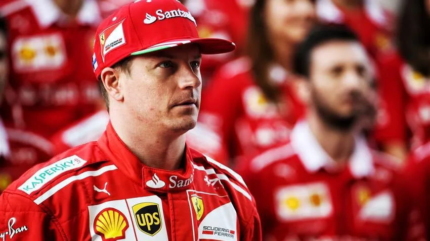 Raikkonen celebra liderança do dia, mas avisa: 'Os tempos não significam muito'