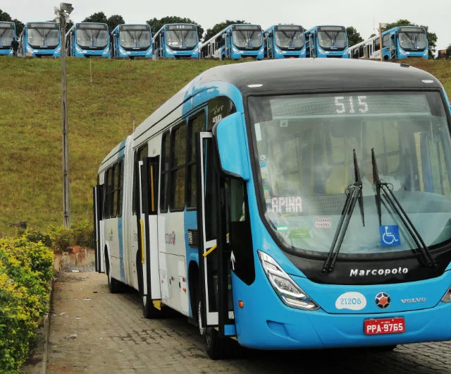 Deputado propõe ônibus rosas para transportar mulheres na Grande Vitória