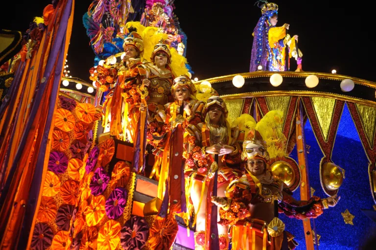 Rio de Janeiro – Primeira escola do segundo dia de desfile na Marquês de Sapucaí, a Vila Isabel abre a noite com uma homenagem a Miguel Arraes, ex-governador de Pernambuco (Tomaz Silva/Agência Brasil)