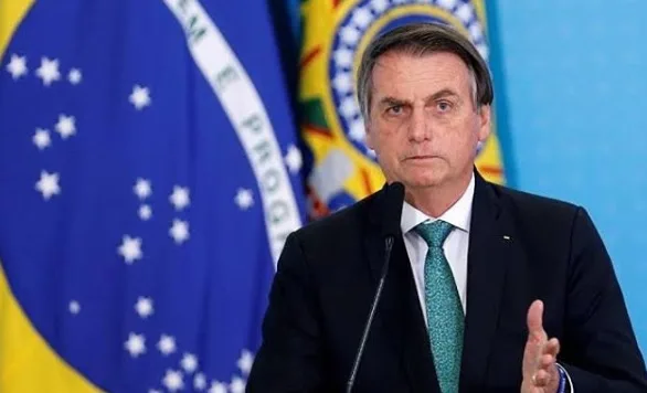 Bolsonaro assina decreto de gratuidade de publicações de órgãos federais no 'DOU'