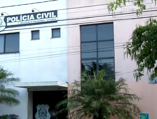 Homem com quase cem passagens pela justiça é detido, paga fiança de R$ 4 mil e é liberado em Vitória