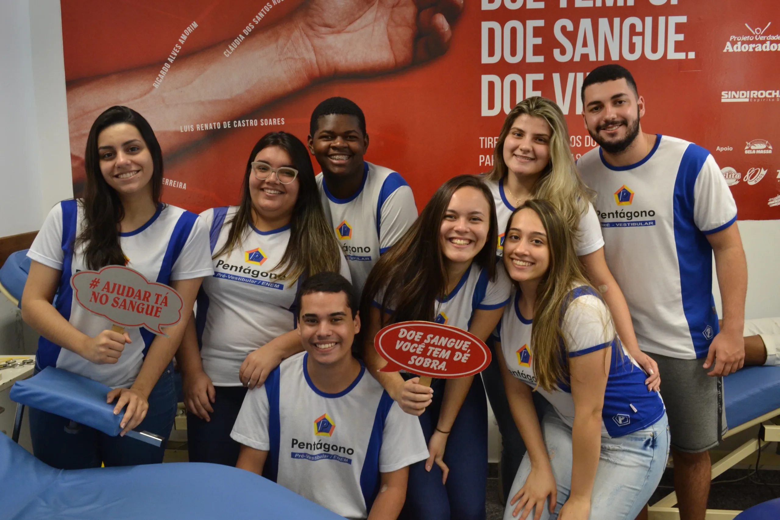 Jovens se unem para doar sangue e iniciativa chama atenção em Cachoeiro