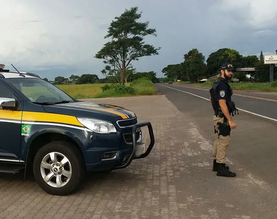 Grave acidente interdita divisa do ES com o Rio de Janeiro nesta 2ª