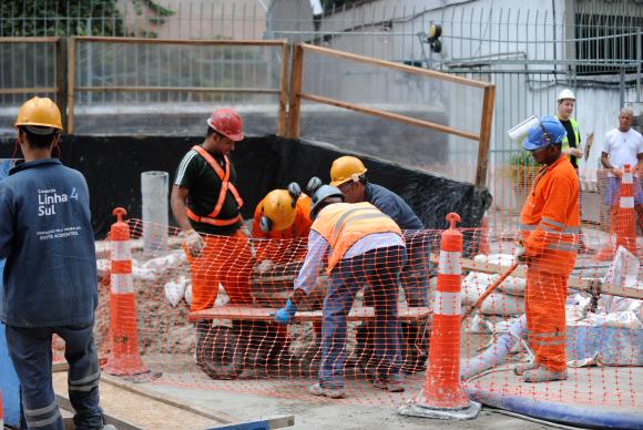 Indústria de materiais tem 2ª alta seguida nas vendas após 4 anos de baixa