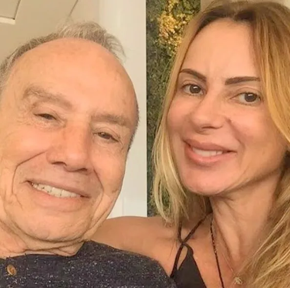 Esposa de Stênio Garcia revela que teve mal-estar após polêmicas ao vivo