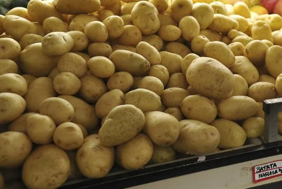 Frutas e batata pressionam os preços do mercado atacadista na Ceagesp