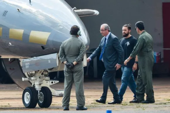 Cunha já está na sede da Polícia Federal em Curitiba