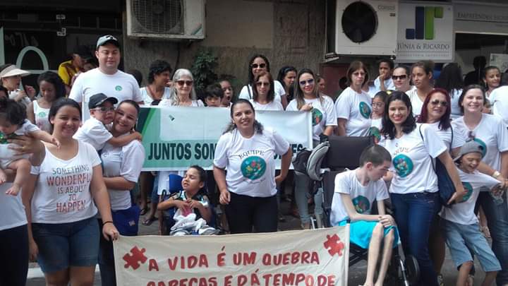 Grupo composto por mães de crianças especiais comemora 4 anos de luta por acessibilidade em Guarapari