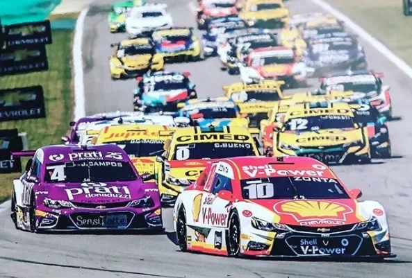 Camilo e Zonta vencem as corridas da etapa do Velo Città da Stock Car