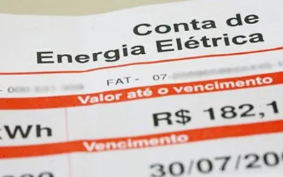 Tendência é conta de luz ter bandeira vermelha no patamar 2 em outubro, diz Aneel