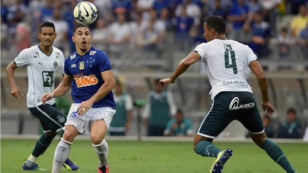 Luxemburgo muda o time e Cruzeiro vence o Goiás em BH