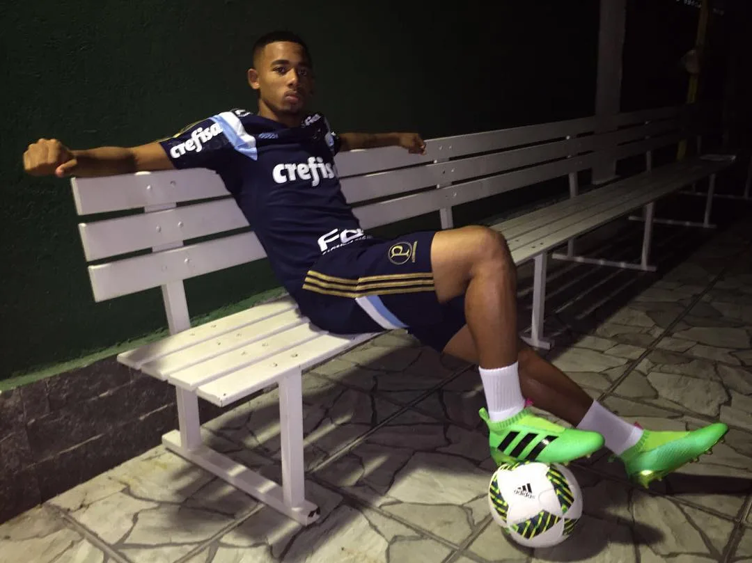 Gabriel Jesus minimiza cansaço por compromissos com Palmeiras e seleção