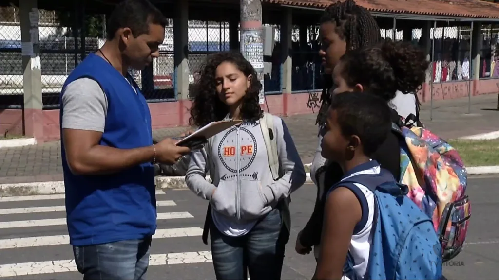 Jovens bolsistas atuam como agentes de transformação em bairros violentos do ES