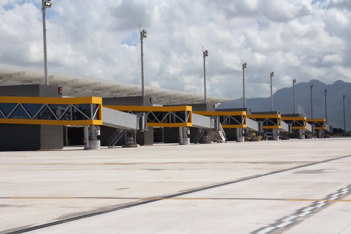 Após quase 2h30 de solenidade, novo Aeroporto de Vitória é inaugurado e Temer faz promessas