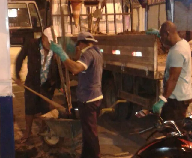 Bueiros de Cachoeiro passam por ação de limpeza para prevenir alagamentos