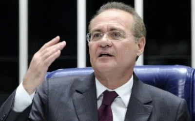 Renan presta depoimento à PF em inquérito da Lava Jato