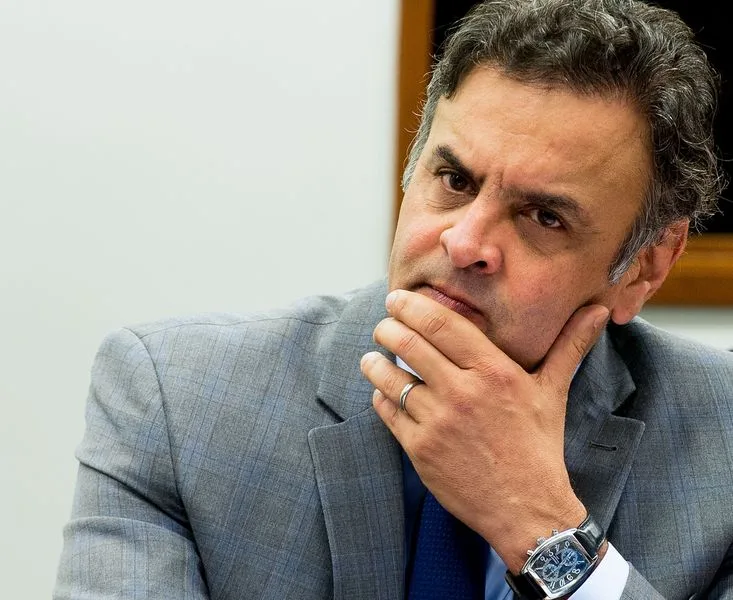 O presidente do PSDB, Senador Aécio Neves, participa de audiência para discutir os sistemas eleitorais e financiamento de campanha com os presidentes de partidos políticos brasileiros (Marcelo Camargo/Agência Brasil)