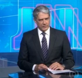 'Brota no Bailão': Bonner vira meme após entrevista com Túlio Gadelha