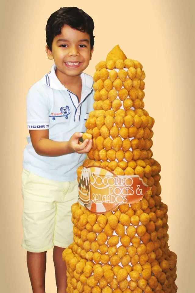 Árvore de Coxinha é o presente que faltava para o seu Natal