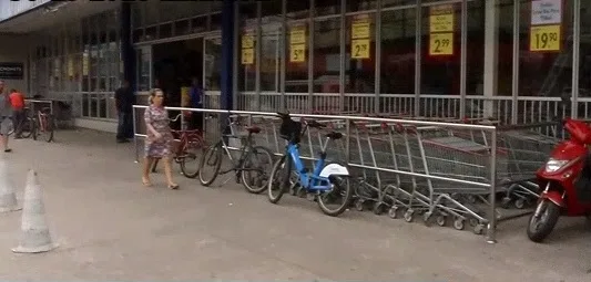 Grávida de seis meses é detida após furtar produtos em supermercado da Glória