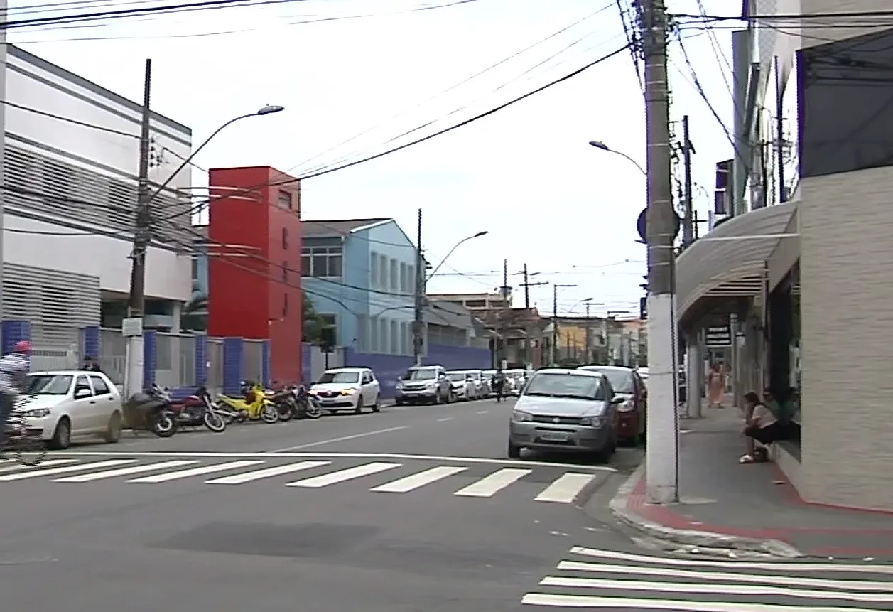 Sargento é agredido com uma paulada na cabeça durante caminhada em Vila Velha