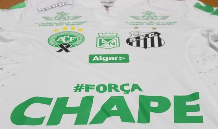 Camisa do Santos terá verde e homenagem a Chapecoense e Atlético Nacional