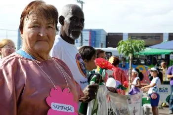 Idosos se manifestam no Dia Mundial de Conscientização da Violência Contra a Pessoa Idosa