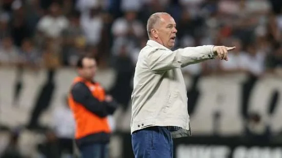 Corinthians quer anunciar novo técnico no próximo dia 15