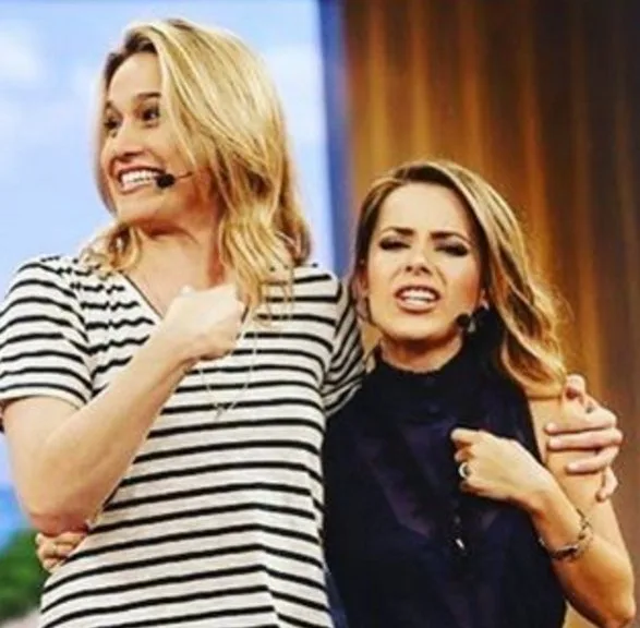 Sandy e Fernanda Gentil se divertem 'fazendo compras' com personal shopper