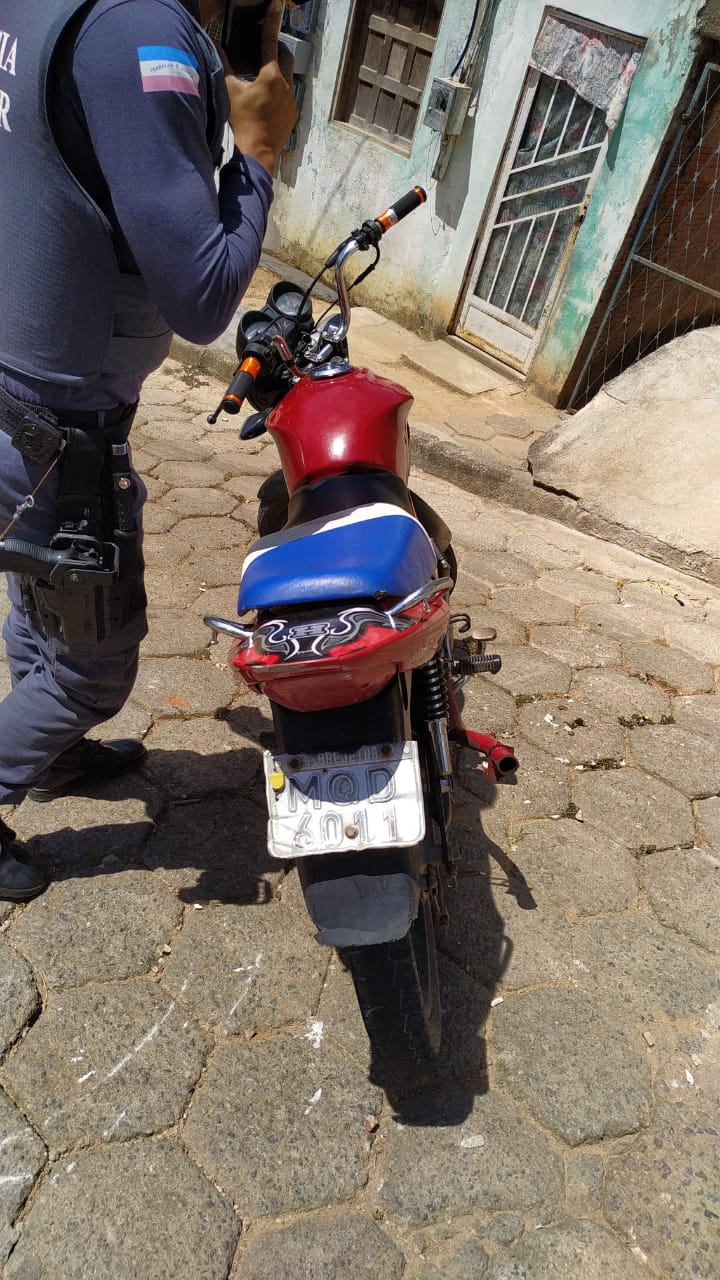 Com ajuda de aplicativo de celular, moto é recuperada e menor acaba apreendido no ES