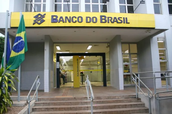 Crédito especial no Banco do Brasil e na Caixa é 'sinal de atenção', diz Fitch