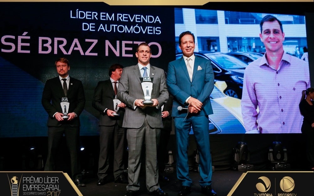 Líder em Revenda de Automóveis