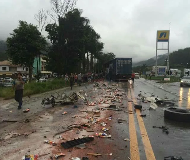 Caminhoneiro morre após grave acidente na BR-262 em Venda Nova do Imigrante