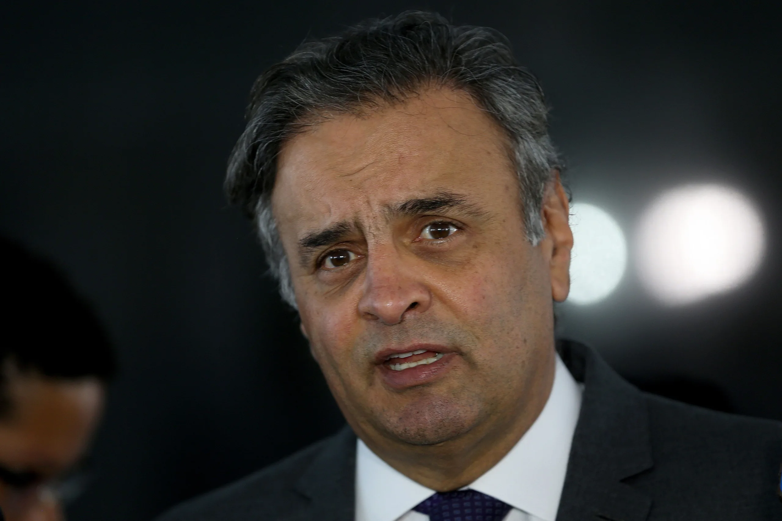 Brasília – Senador Aécio Neves fala à imprensa após audiência com o presidente Michel Temer no Palácio do Planalto (Wilson Dias/Agência Brasil)