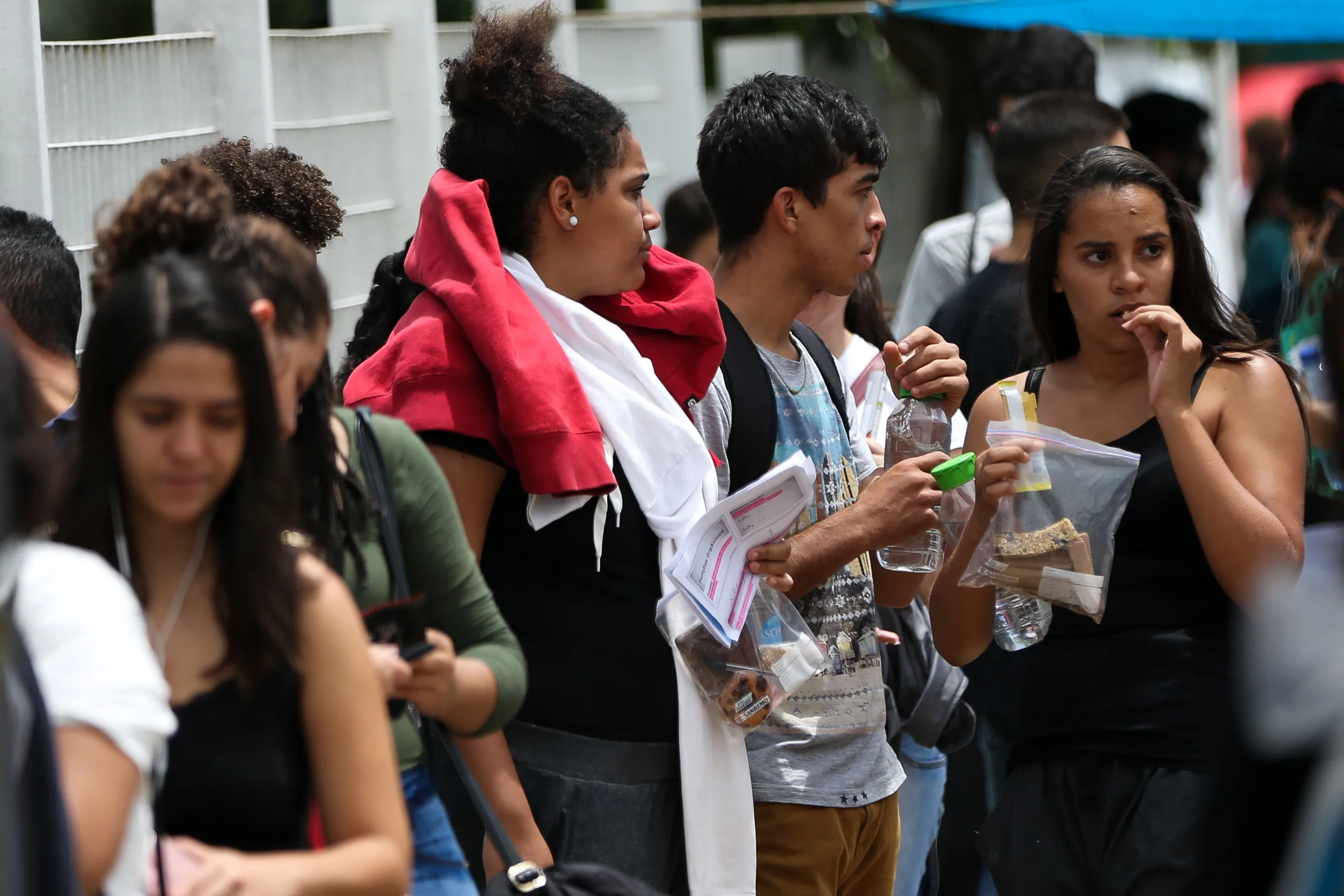 Brasília – Portões são abertos para o segundo dia do Exame Nacional do Ensino Médio (Enem) 2017 (Marcelo Camargo/Agência Brasil)