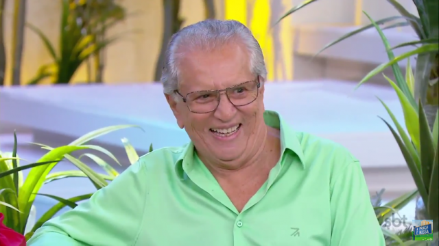 Após ser internado, Carlos Alberto de Nobrega tranquiliza fãs: - Não é nada
