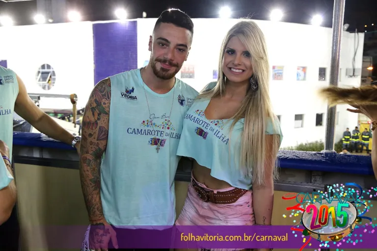 Celebridades prestigiam o segundo dia do Carnaval de Vitória 2015