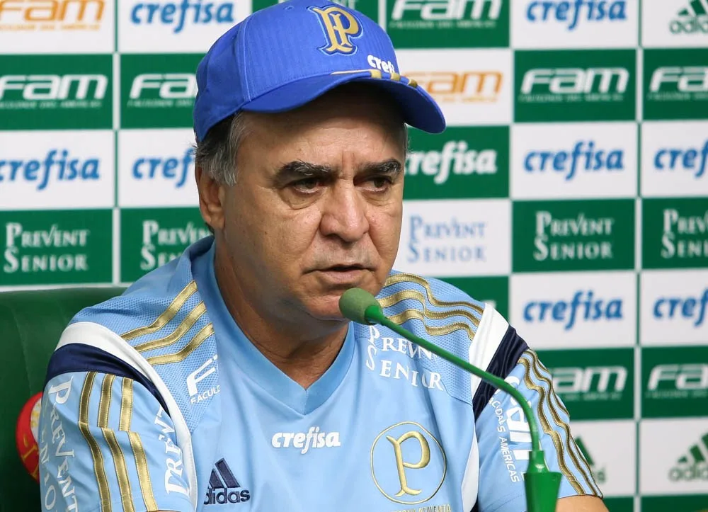 SÃO PAULO, SP – 18.01.2016: TREINO DO PALMEIRAS – O técnico Marcelo Oliveira, da SE Palmeiras, concede entrevista coletiva antes do treinamento, na Academia de Futebol, no bairro da Barra Funda. (Foto: Cesar Greco / Fotoarena)