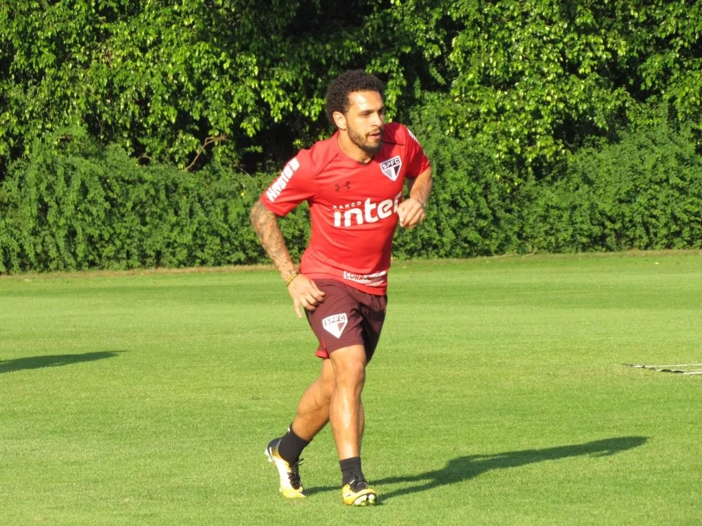 Wellington Nem é a dúvida do São Paulo para o jogo com o Grêmio