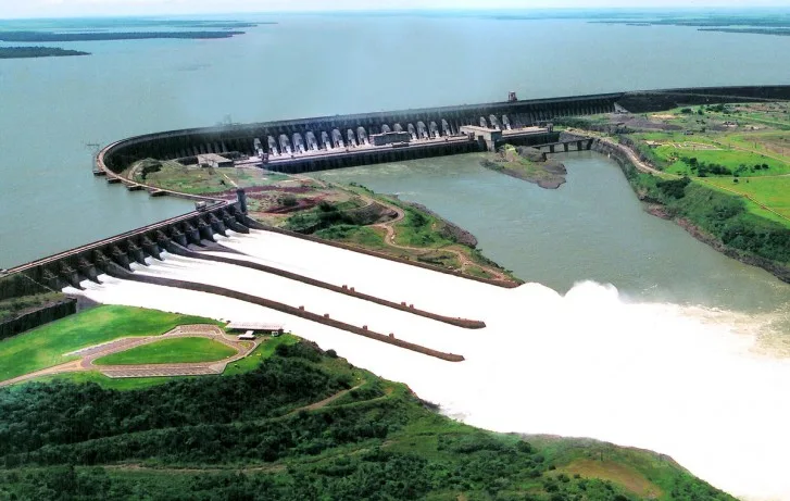 Itaipu bate recorde de geração e supera nível de capacidade nominal da usina