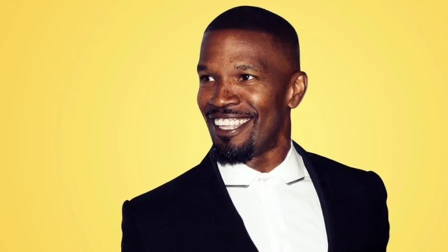 Jamie Foxx é agredido com copo no dia do seu aniversário e leva pontos na boca