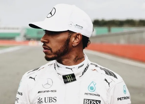 Hamilton elogia Mercedes, mas vê Ferrari mais rápida e favorita na F-1 de 2017